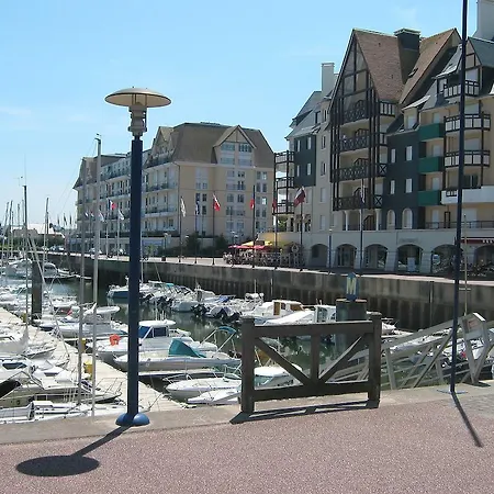 Appartement Port Guillaume.12 *